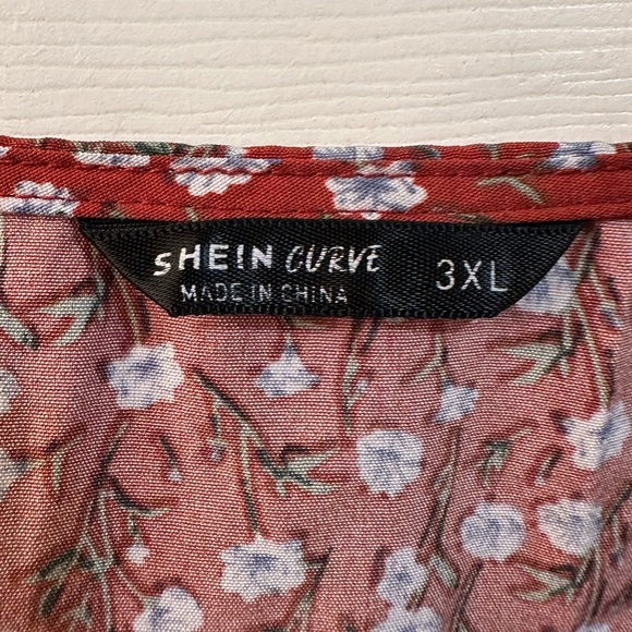 SHEIN Curve Top - 3XL - Burgundy with flower print - Picture 3 of 3